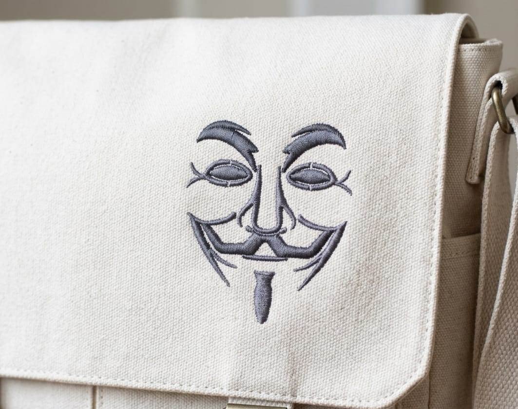 Fawkes_mask_col_1789970175.jpeg