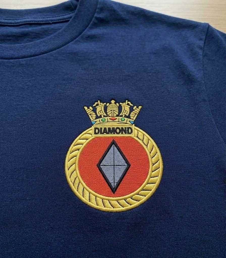 Hms_Diamond_crest_col_17873127992.jpg