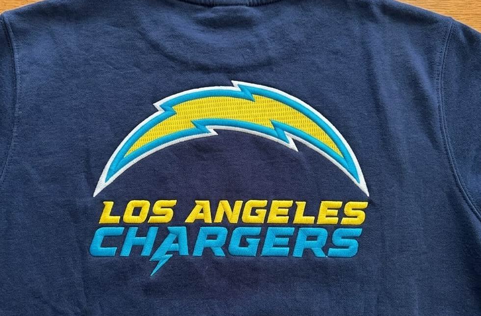 Los_Angeles_Chargers_Logo_col_1790407219.jpeg
